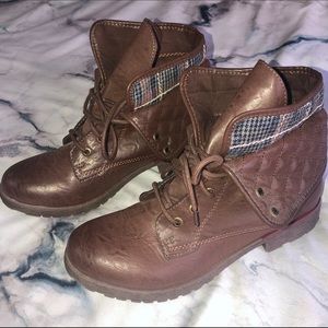 NINE WEST Combat Boots